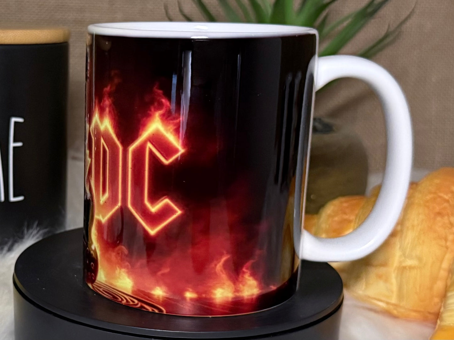 Mug AC/DC rouge