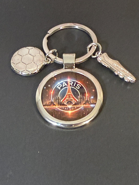 Porte clé en métal  Paris saint germain ( PSG)
